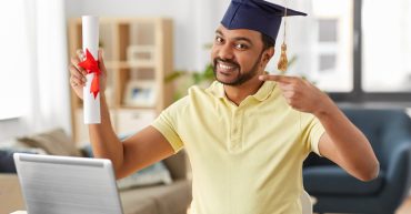 the benefits of undertaking an online degree